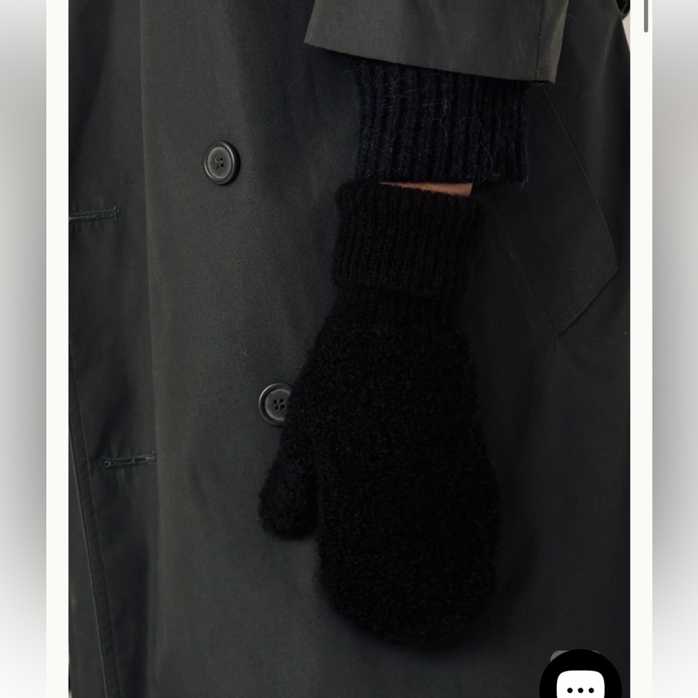NWT Bare Knitwear Alpaca Boucle Mittens in Classic - Black - Picture 8 of 9